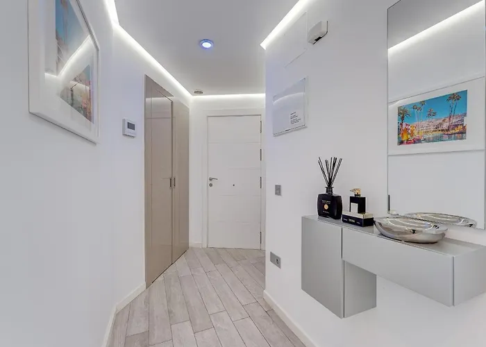 아파트 Blue Lagoon - Ocean View Penthouse With Airco & Heated Pool *