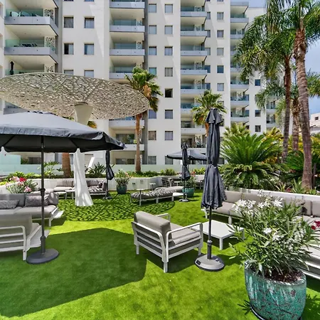 Апартаменты Ocean View Penthouse - Sunset Terrace, Heated Pool, Parking *