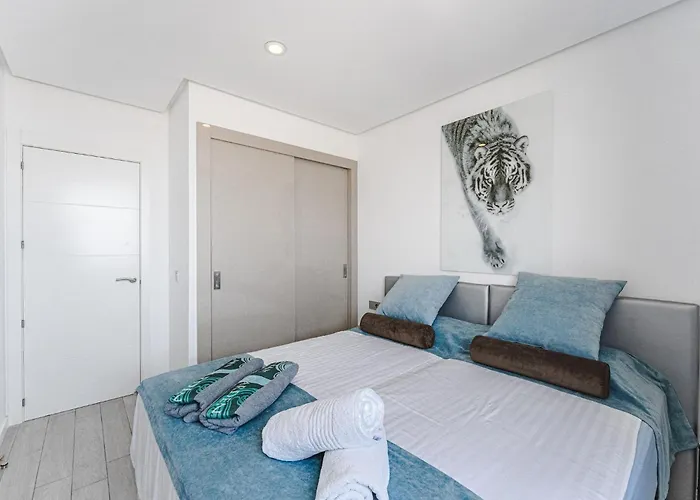 Blue Lagoon - Ocean View Penthouse With Airco & Heated Pool Apartamento